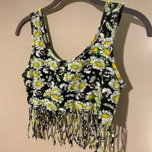 3/$15 ⭐️Skull and Daisy Crop Top⭐️